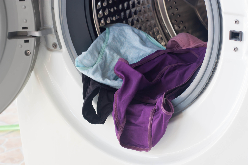 Unterwäsche in der Waschmaschine