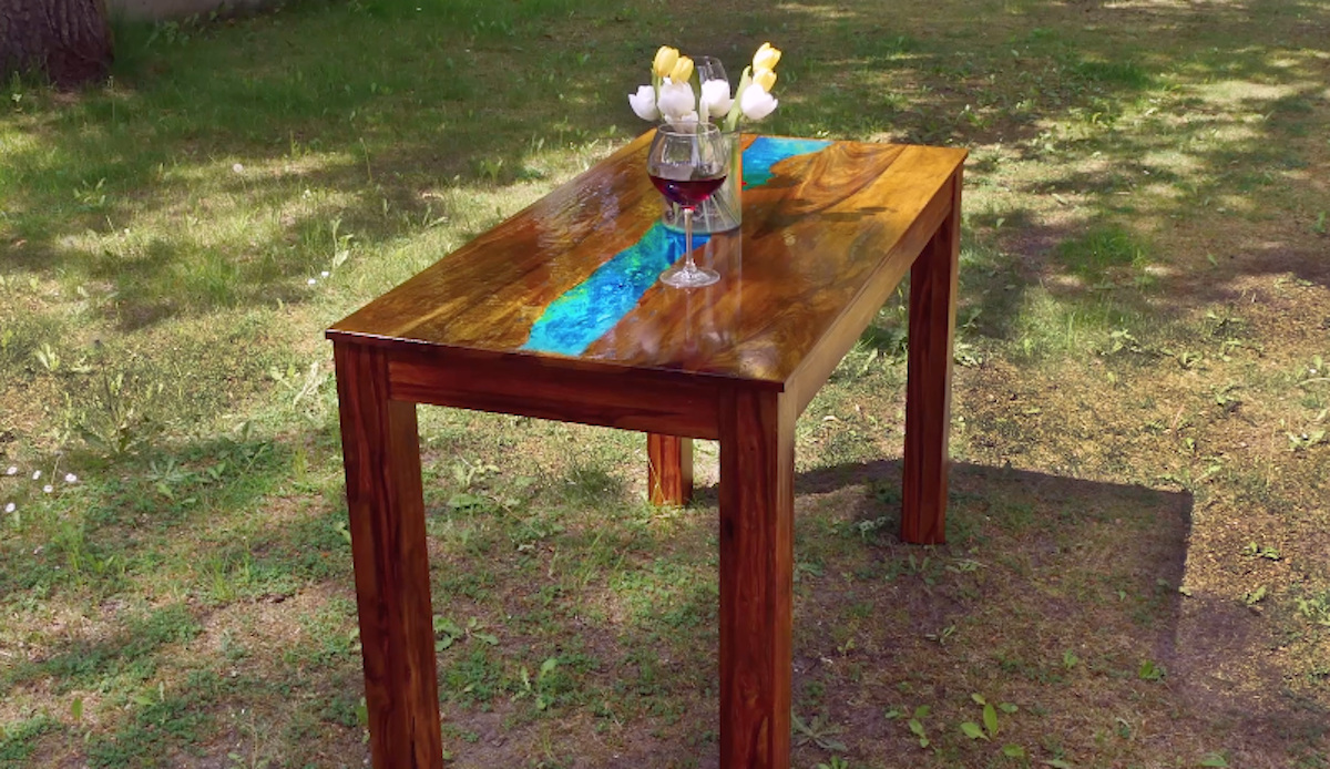 DIY Glow-In-The-Dark Table
