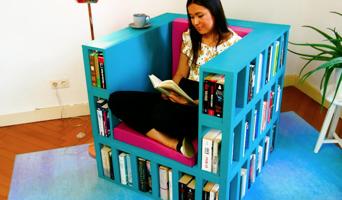 DIY Bookshelf Chair