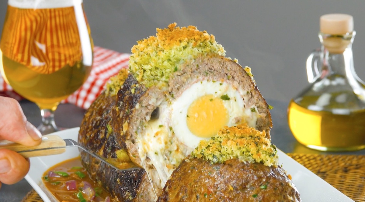 Meatloaf Stuffed With Long Eggs, Ham, And Cheese