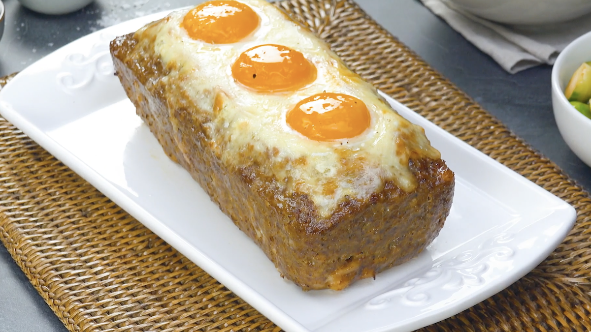 Meatloaf Stuffed With Ham, Cheese & Eggs